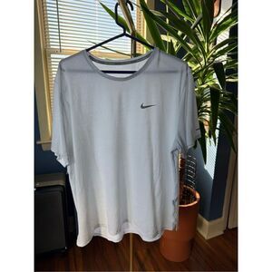 NIKE DRIFIT TSHIRT XL